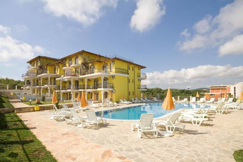 Menada Green Hills Apartments Sozopol Ngoại thất bức ảnh