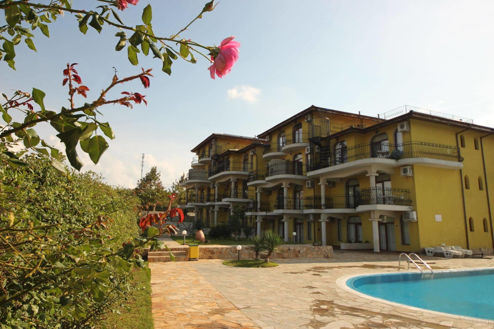 Menada Green Hills Apartments Sozopol Ngoại thất bức ảnh